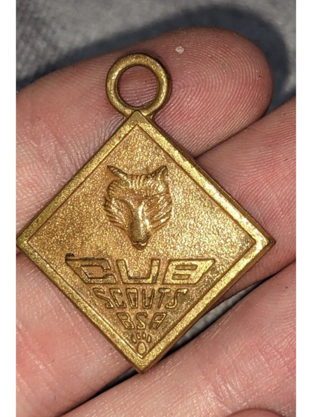 Vintage Scoutcore Americana Cub Scouts BSA Gold Tone Wolf Charm Pendant